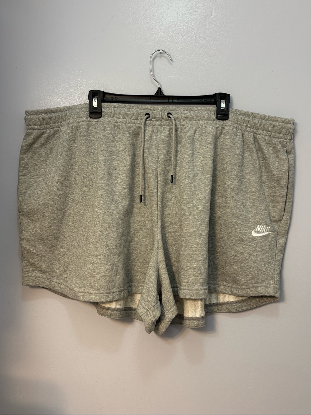 Nike Sportswear Women's Club Fleece Shorts - Gray - Size 3X (Replacement Tag)